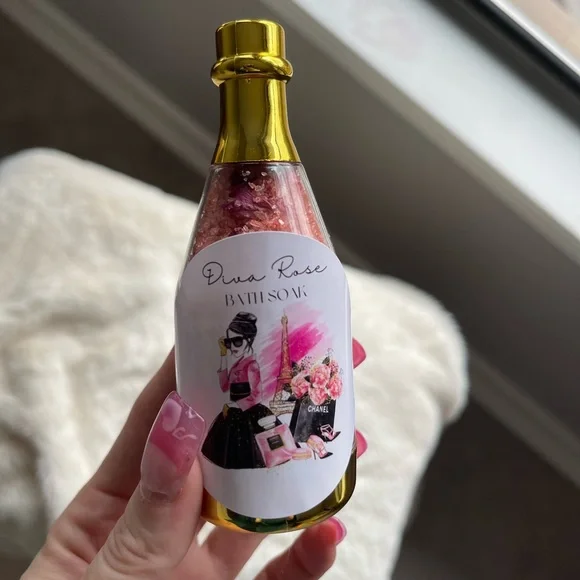 Diva Rose 👑🌹Bath Soak! 🍾👑🌹💋✨ - Picture 3 of 4
